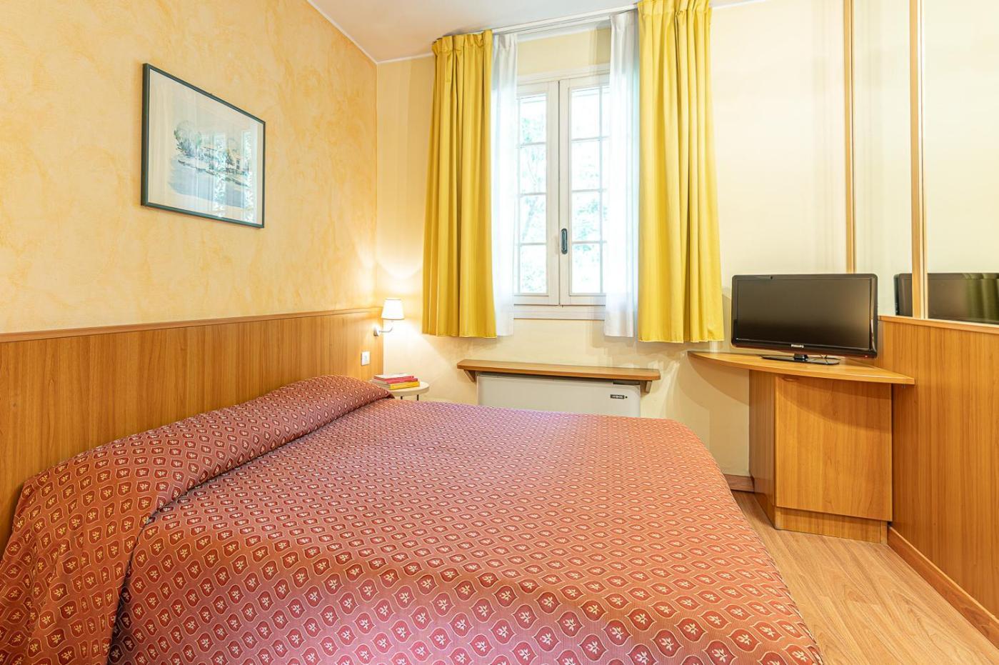 Hotel Zio Имола Экстерьер фото