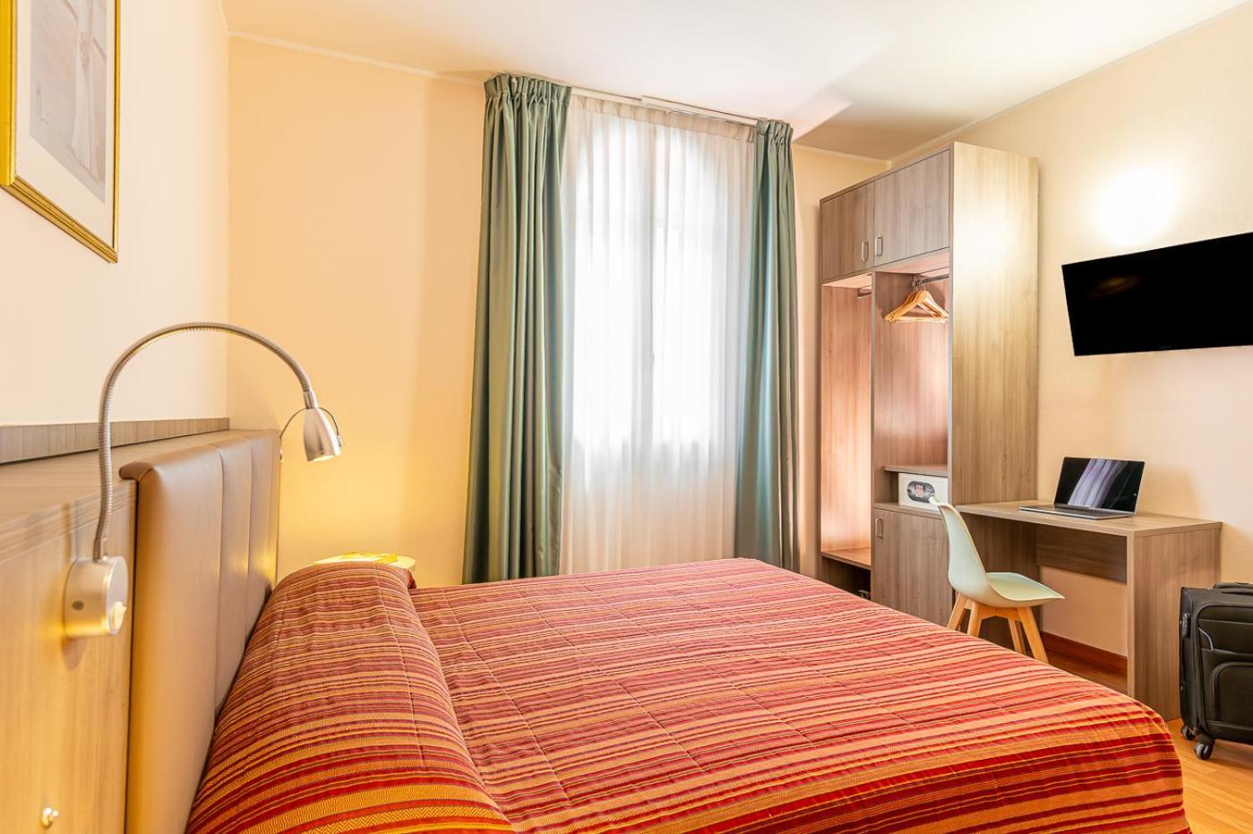 Hotel Zio Имола Экстерьер фото